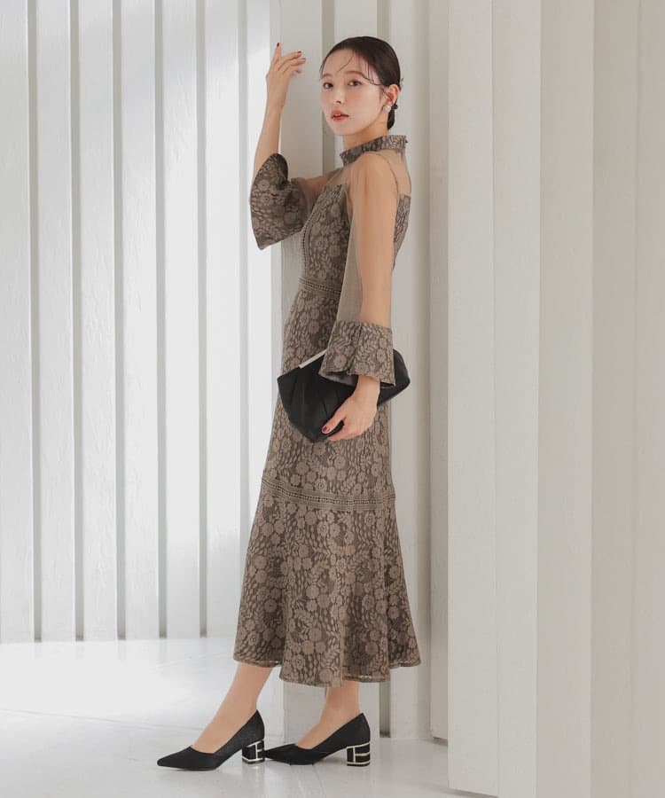 優美な透け感レース ハイネックオケージョンドレス