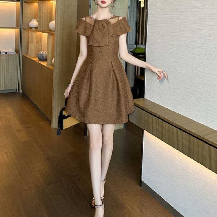 優美フリルオフショル ミニオケージョンドレス