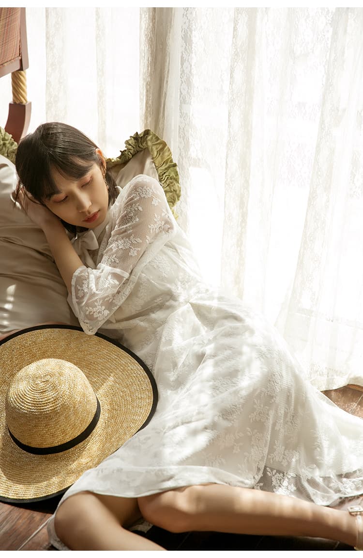 透かし花柄レース ハイネックオケージョンドレス