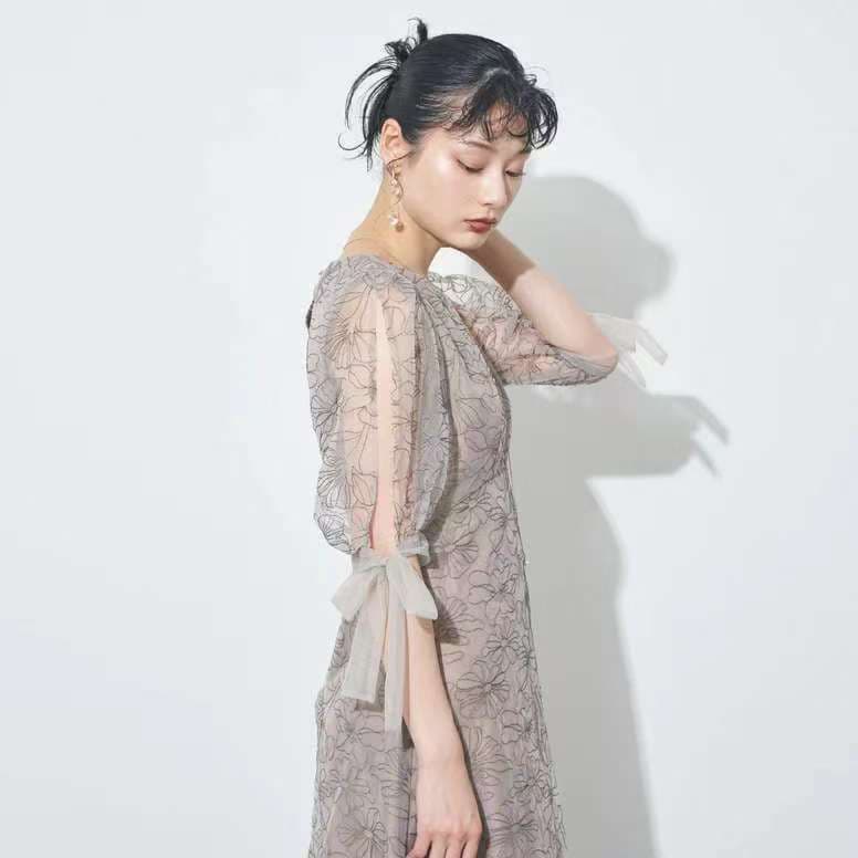 優美な花レースのオケージョンワンピース