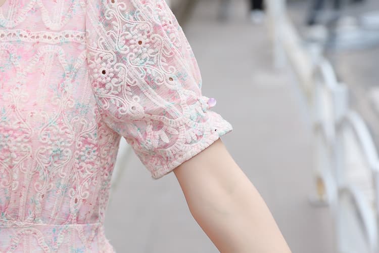 レース刺繍パフスリーオケージョンドレス