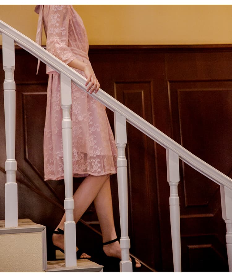 透かし花柄レース ハイネックオケージョンドレス