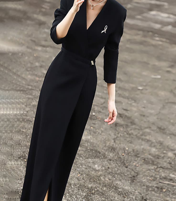 優美な佇まい リボンブローチ付きロングオケージョンドレス