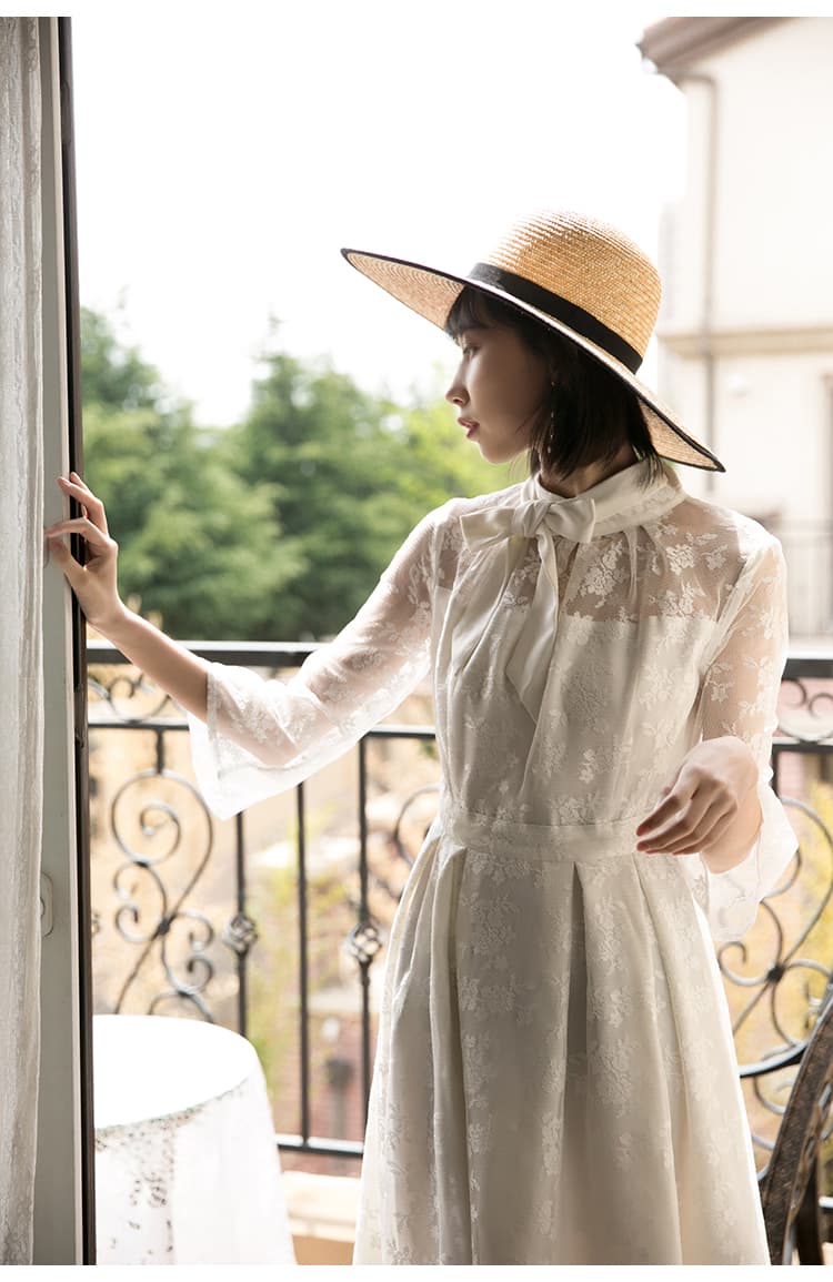 透かし花柄レース ハイネックオケージョンドレス