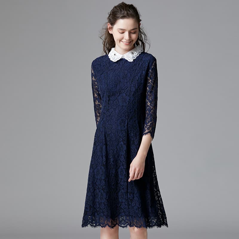 優美な総レース襟付きオケージョンドレス