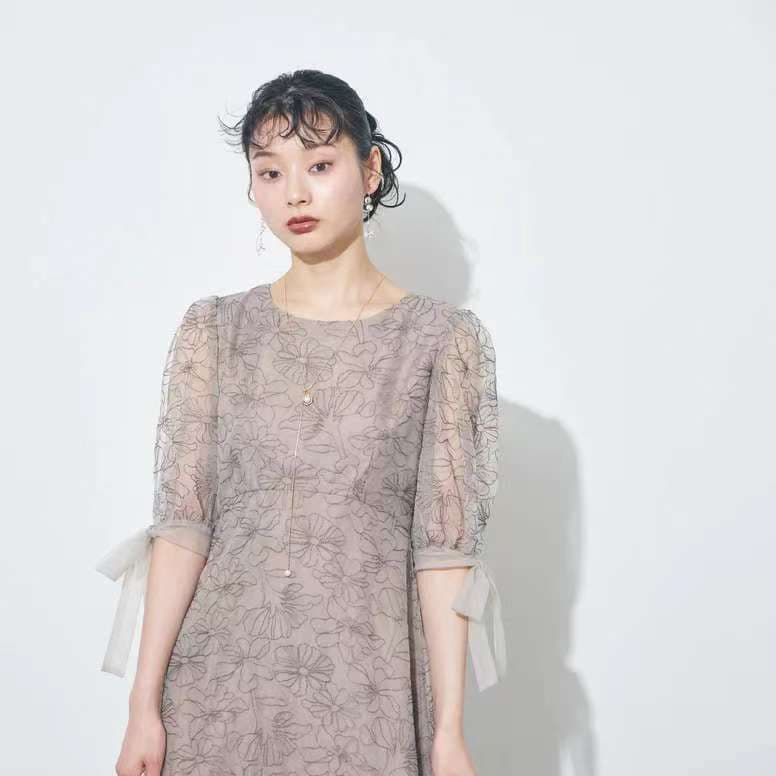 優美な花レースのオケージョンワンピース