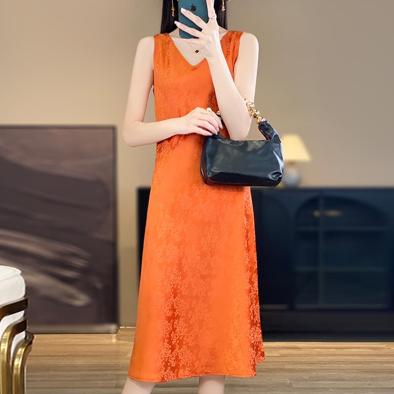 オケージョンワンピース 優美な光沢感 ノースリーブワンピース