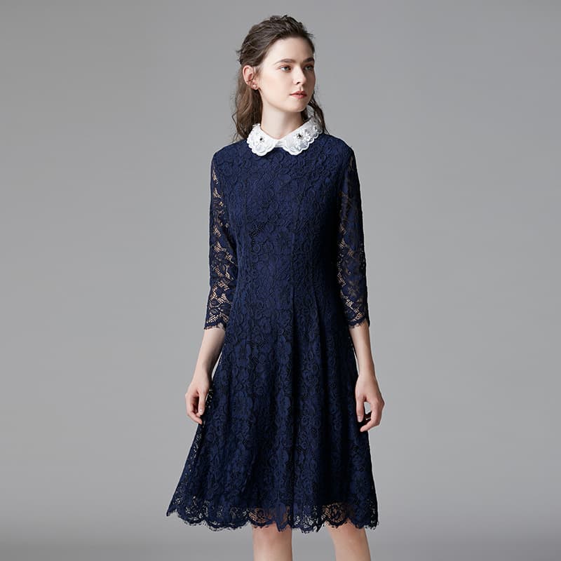優美な総レース襟付きオケージョンドレス