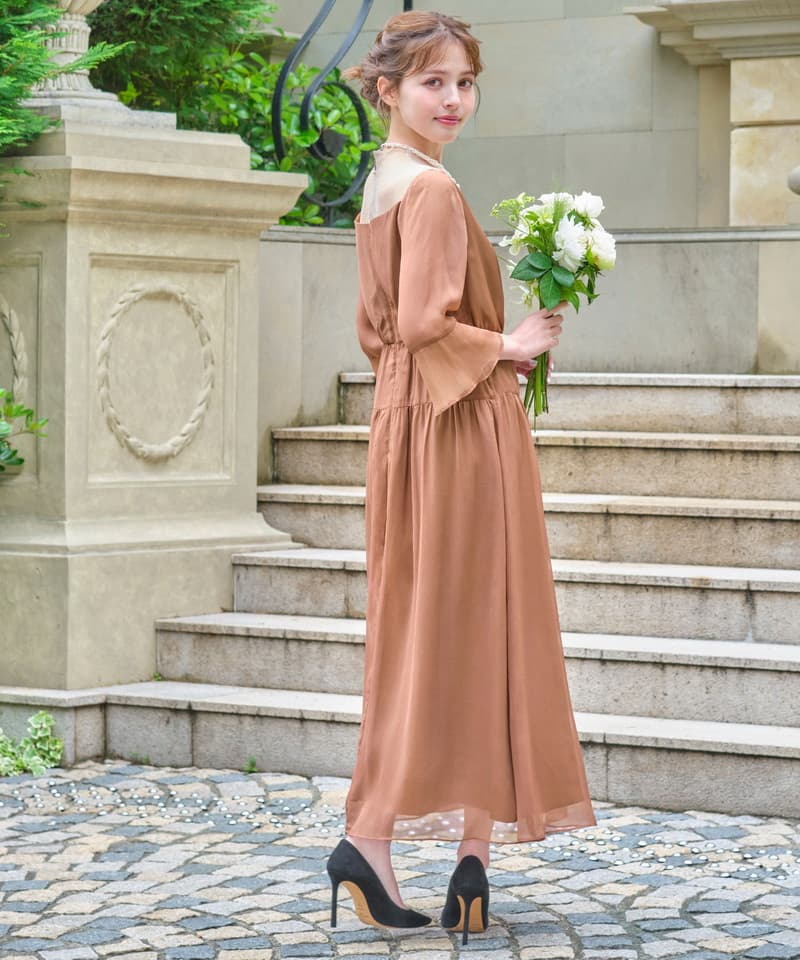 メッシュシアー素材の贅沢ドレープオケージョン ドレス 