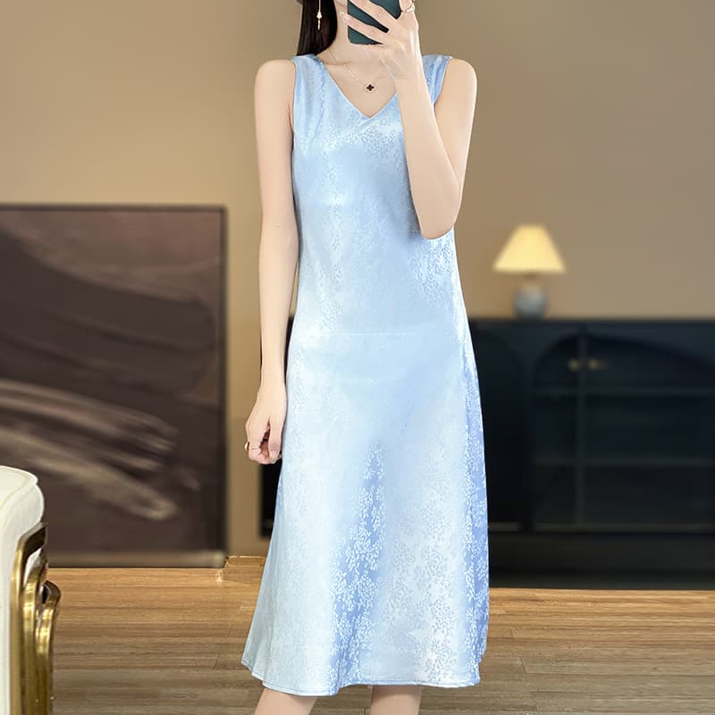 オケージョンワンピース 優美な光沢感 ノースリーブワンピース