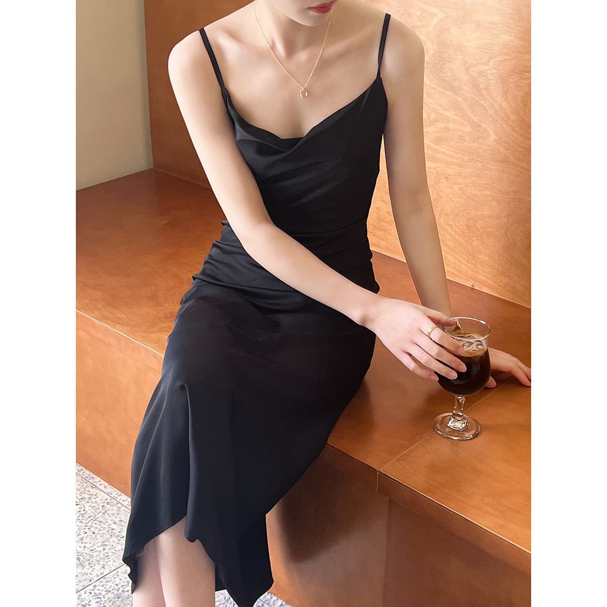 しなやかシルエットキャミワンピース