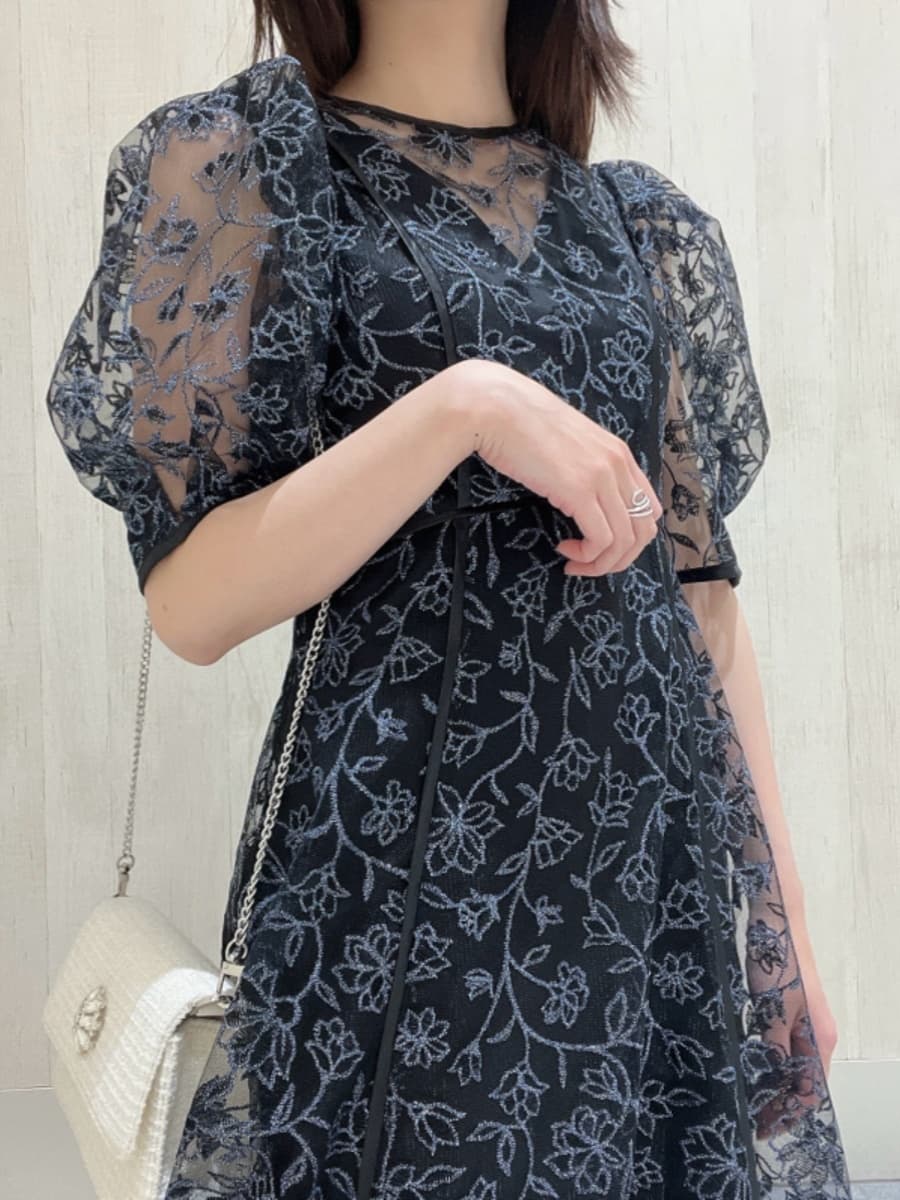 透かし柄レース重ね マキシ丈オケージョンドレス