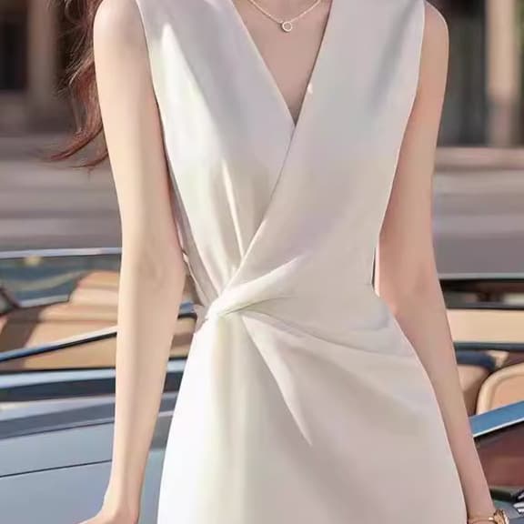 優美な胸元タックデザインオケージョンドレス