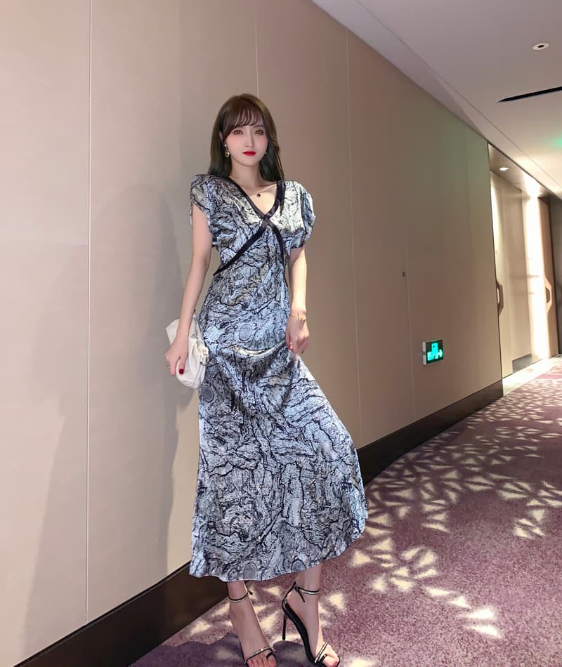 オケージョン ドレス 大理石模様のクロスラインワンピース