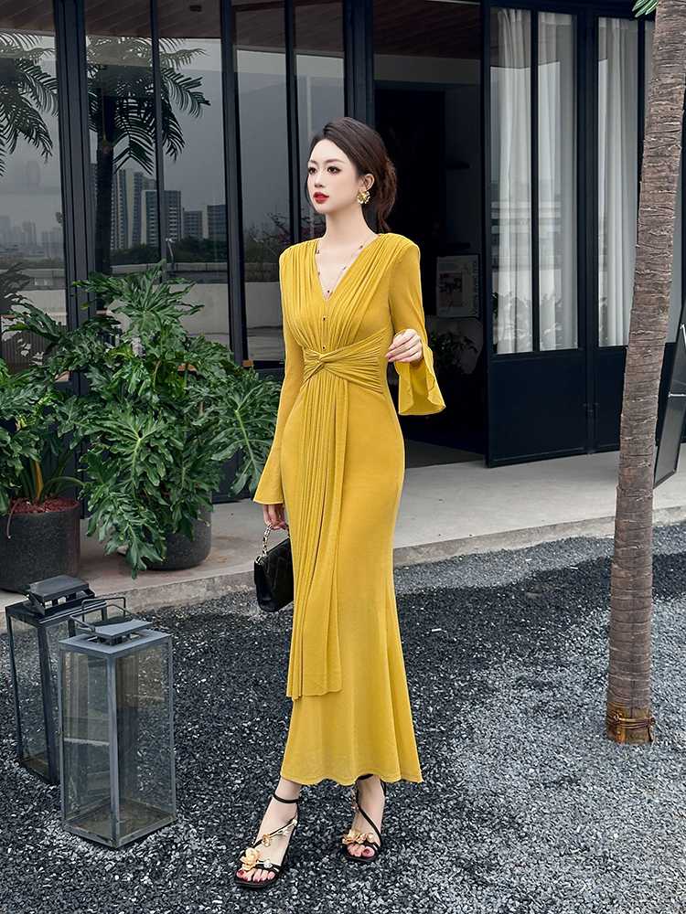優美なドレープ ロングオケージョンドレス